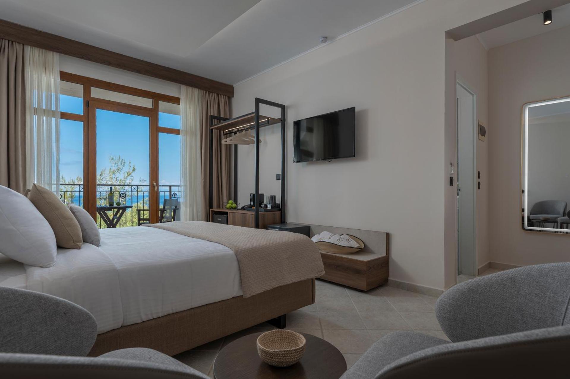 Alia Palace Hotel - Adults Only 16+ Chalkidiki ภายนอก รูปภาพ Deluxe Room