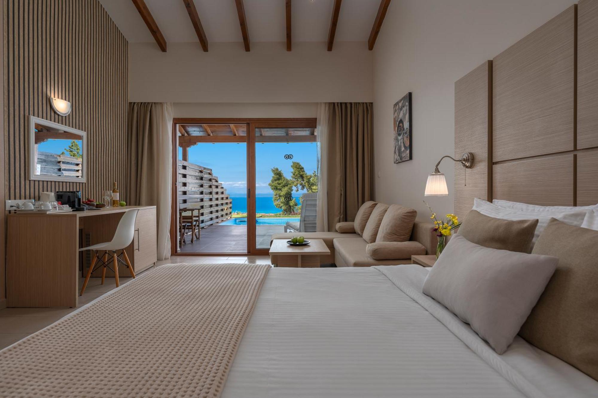 Alia Palace Hotel - Adults Only 16+ Chalkidiki ภายนอก รูปภาพ Deluxe Room with Private Pool
