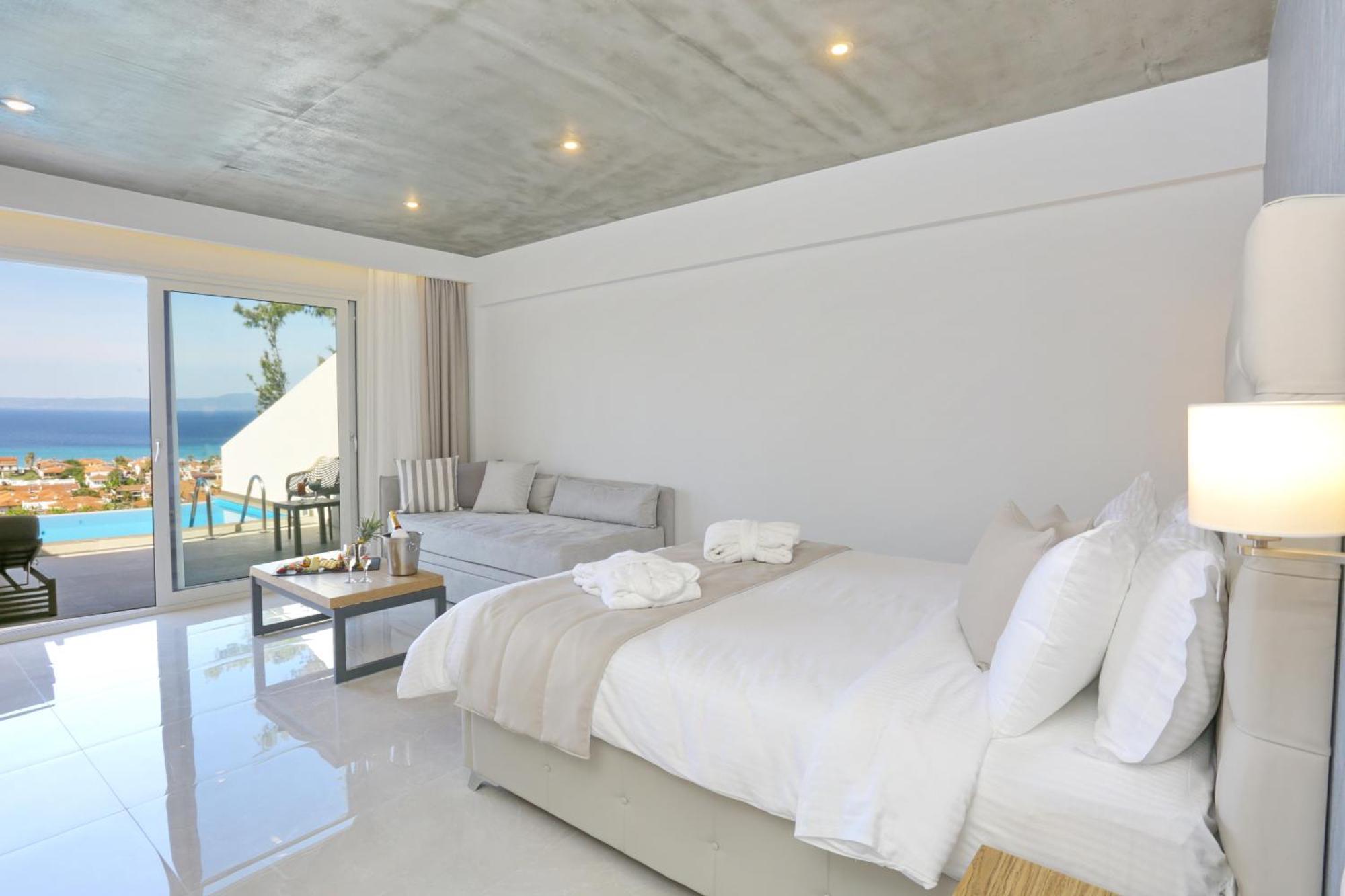 Alia Palace Hotel - Adults Only 16+ Chalkidiki ภายนอก รูปภาพ Deluxe room with private pool